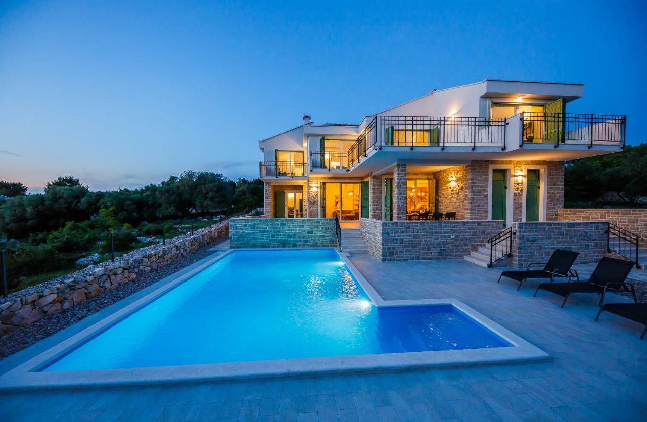 Villa Bramasole Lun Новалья Экстерьер фото